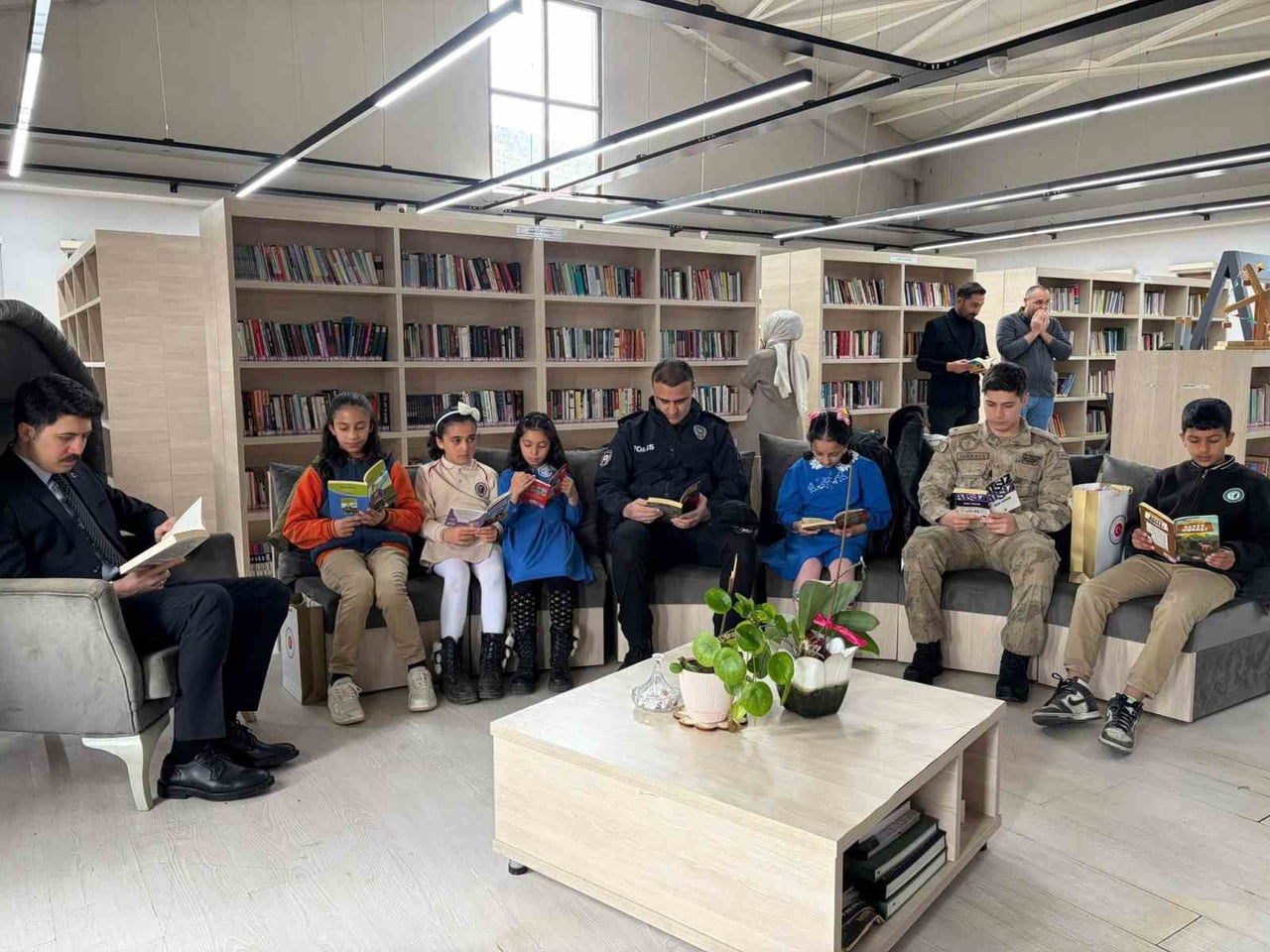 DİGOR’DA KÜTÜPHANE HAFTASI COŞKUSU: EN ÇOK OKUYAN ÖĞRENCİLER...