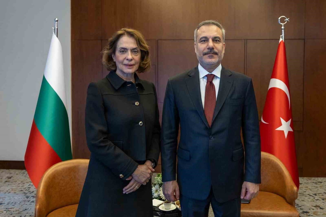 DIŞİŞLERİ BAKANI HAKAN FİDAN, BULGARİSTAN DIŞİŞLERİ BAKANI NADEZHDA NEYNSKİ İLE İSTANBUL’DA BİR...