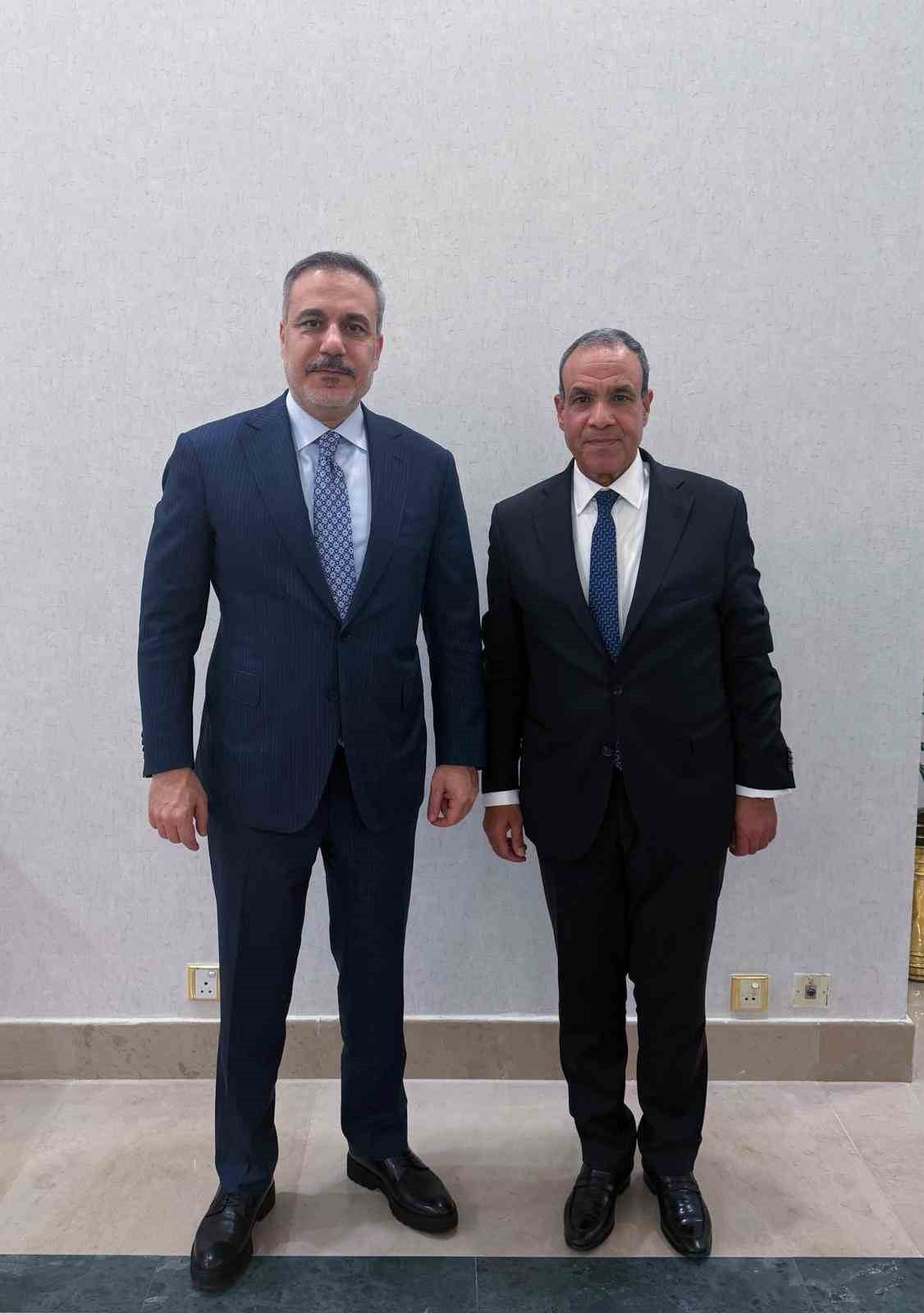 DIŞİŞLERİ BAKANI HAKAN FİDAN, PAKİSTAN'DAKİ TEMASLARI KAPSAMINDA MISIR DIŞİŞLERİ BAKANI BADR...