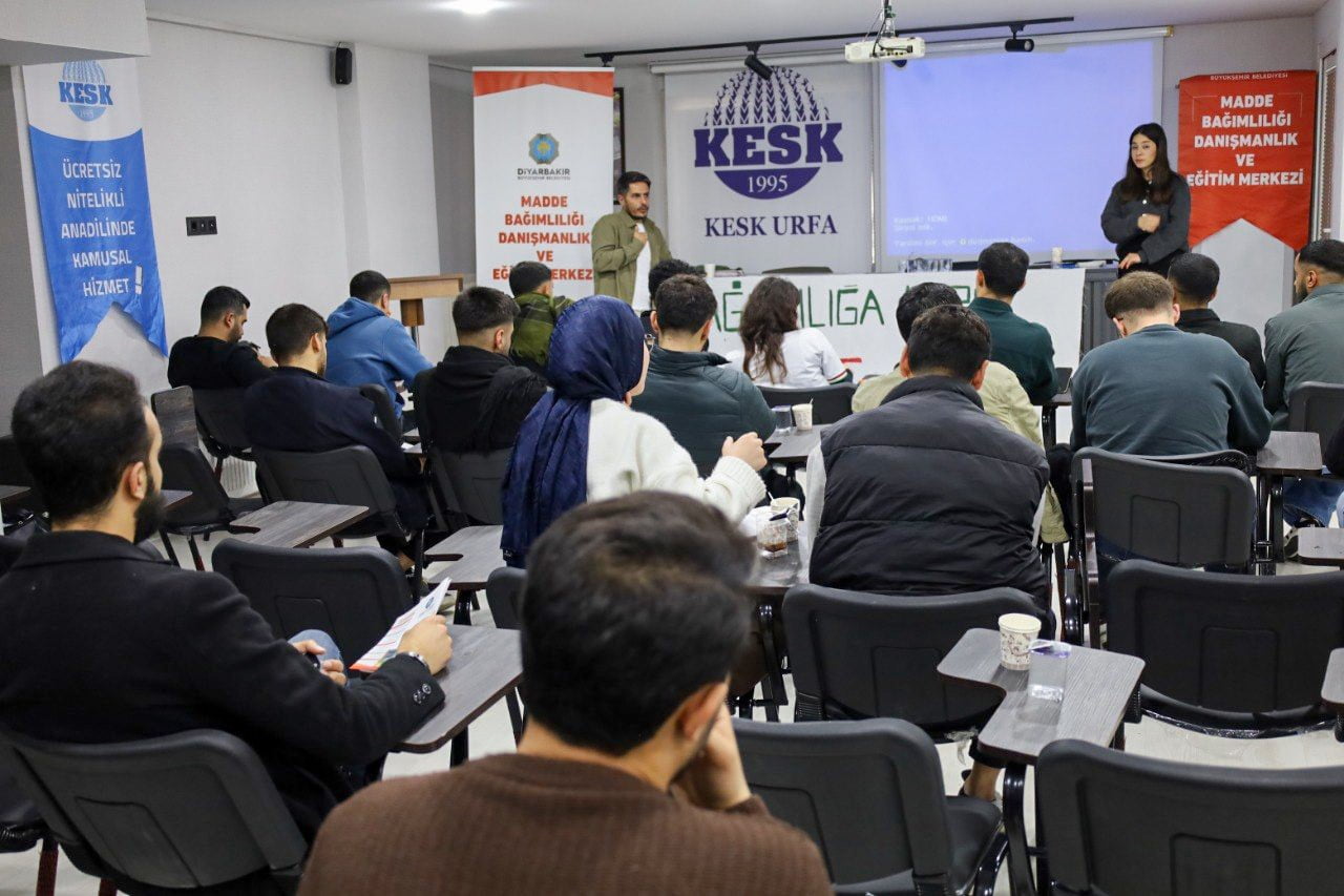 DİYARBAKIR BÜYÜKŞEHİR BELEDİYESİ, ŞANLIURFA’DA AMEDSPOR TARAFTAR GRUPLARINA YÖNELİK DÜZENLEDİĞİ...