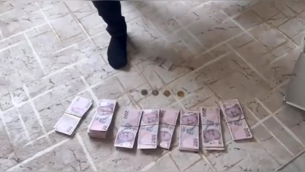 DOLANDIRMAK SURETİYLE ALINAN PARA VE ALTINLAR