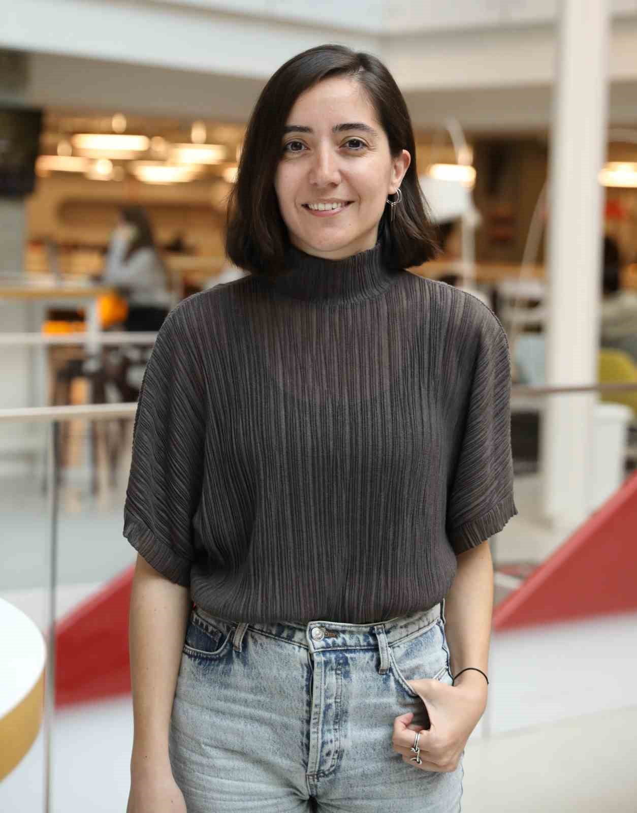 DOLAP KURUCUSU HANDE İZMİRLİOĞLU