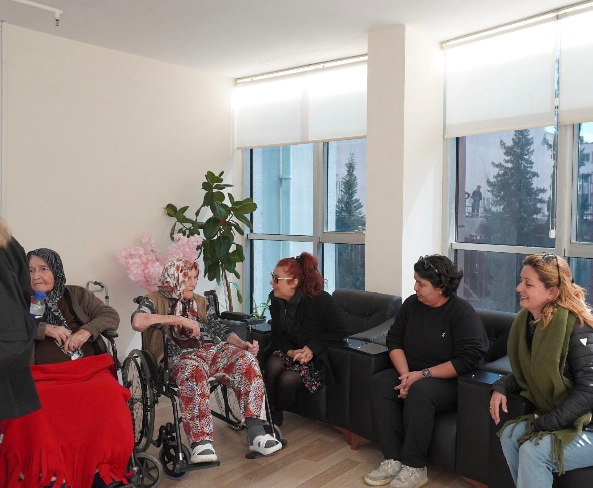 EDREMİT MESLEK YÜKSEKOKULU (MYO) ZEYTİNCİLİK VE ZEYTİN İŞLEME TEKNOLOJİSİ PROGRAMI ÖĞRENCİLERİ...