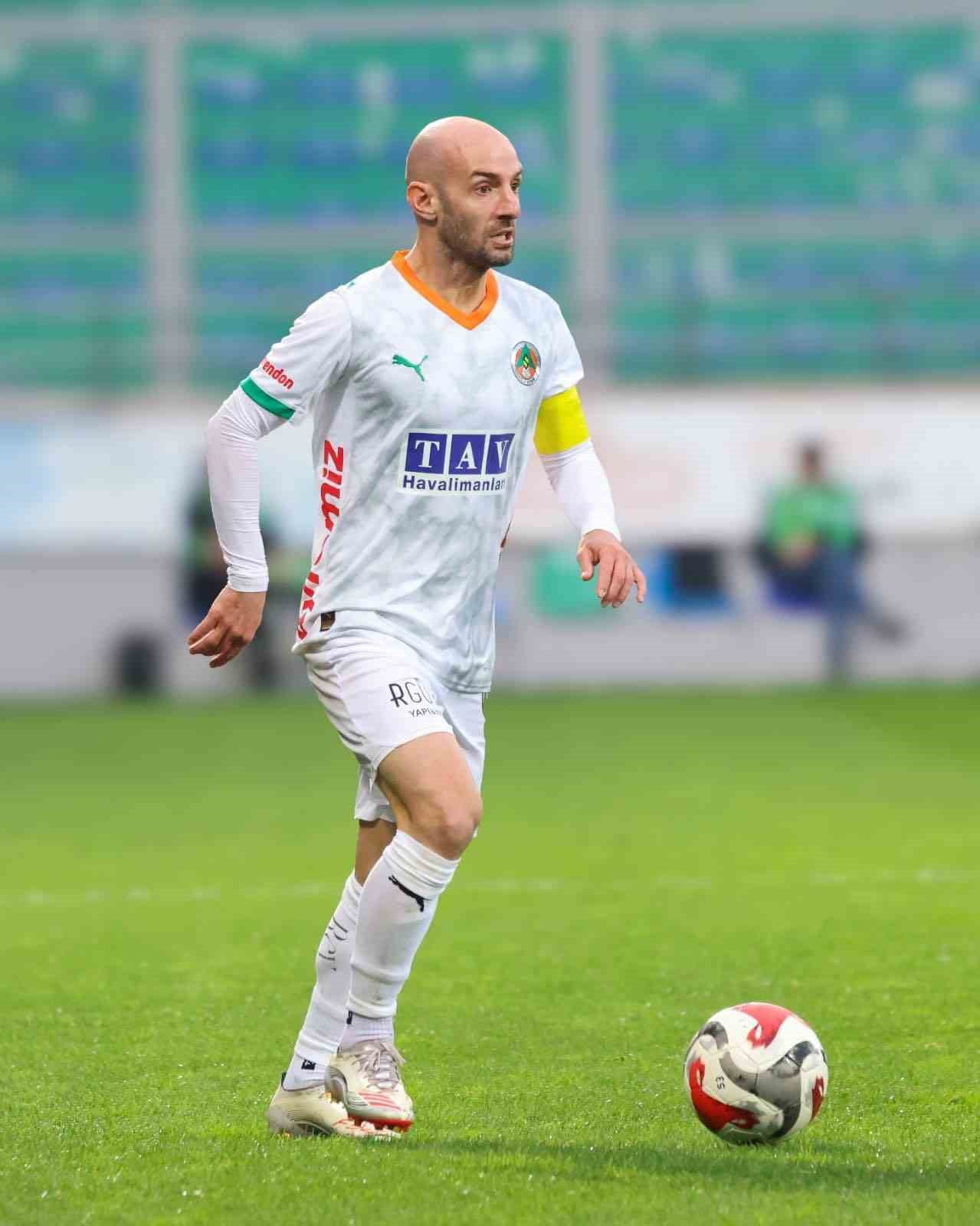 EFECAN KARACA (ARŞİV)