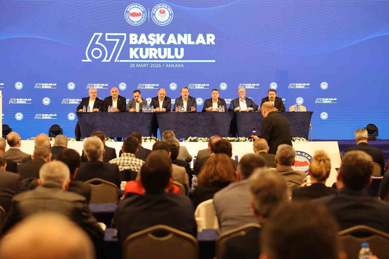 EĞİTİM-BİR-SEN GENEL MERKEZİ GEÇTİĞİMİZ HAFTA SONU ANKARA KIZILCAHAMAM’DA YAKLAŞIK 3 BİN KİŞİNİN...