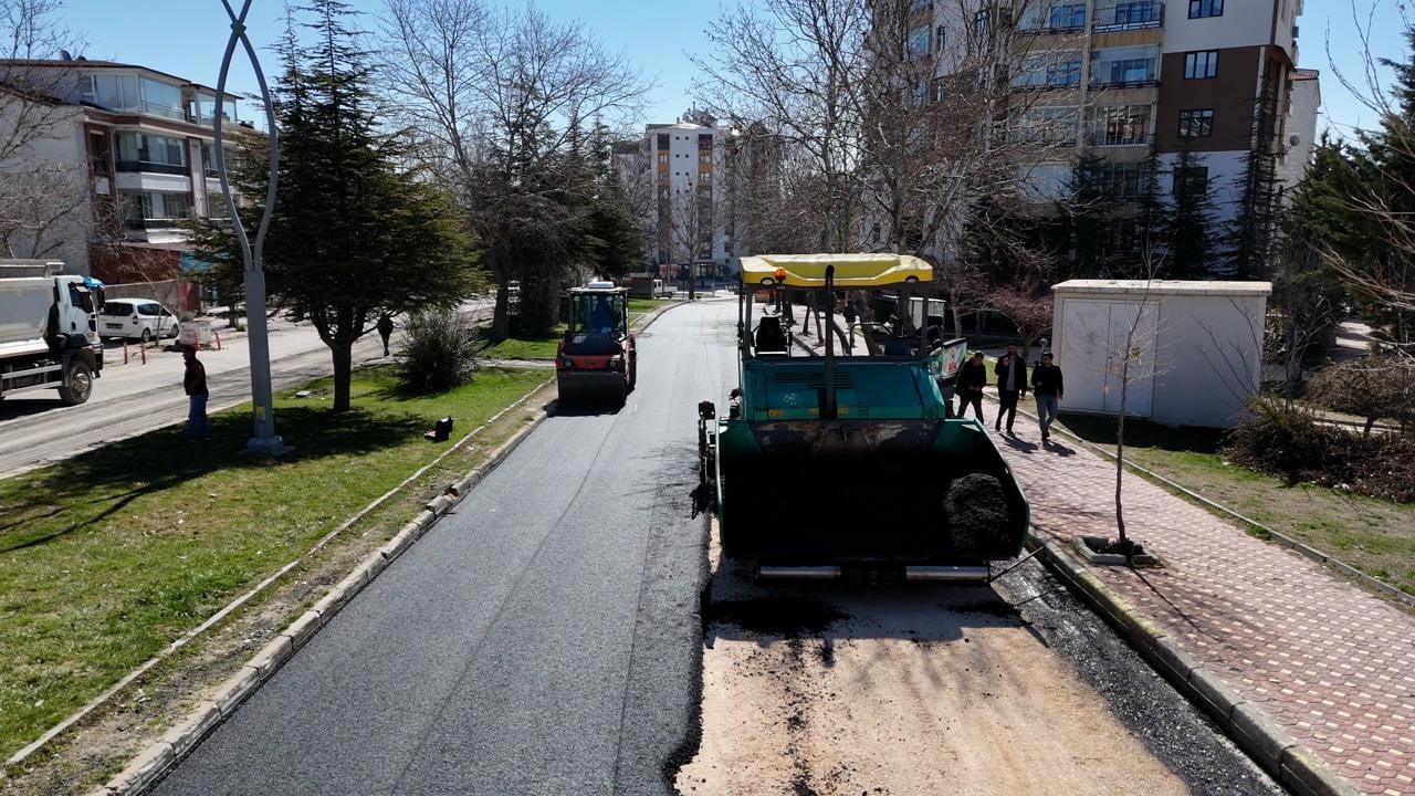 ELAZIĞ BELEDİYESİ, ALTYAPI YENİLEME ÇALIŞMALARININ TAMAMLANMASININ ARDINDAN ŞEHRİN ULAŞIM AĞINI...
