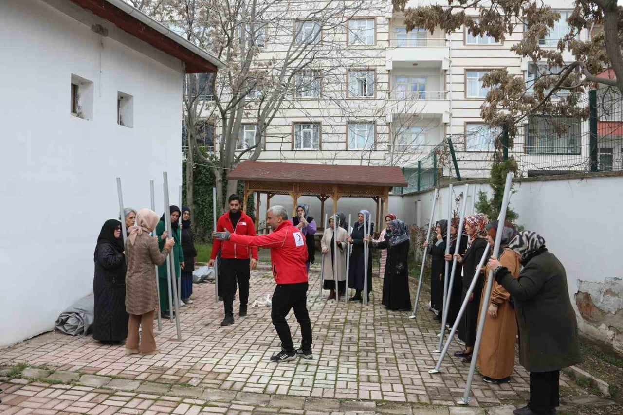 ELAZIĞ BELEDİYESİ, KIZILAY AFET MÜDAHALE EĞİTİM MERKEZİ İŞ BİRLİĞİYLE AFET BİLİNCİ KAZANDIRMA...