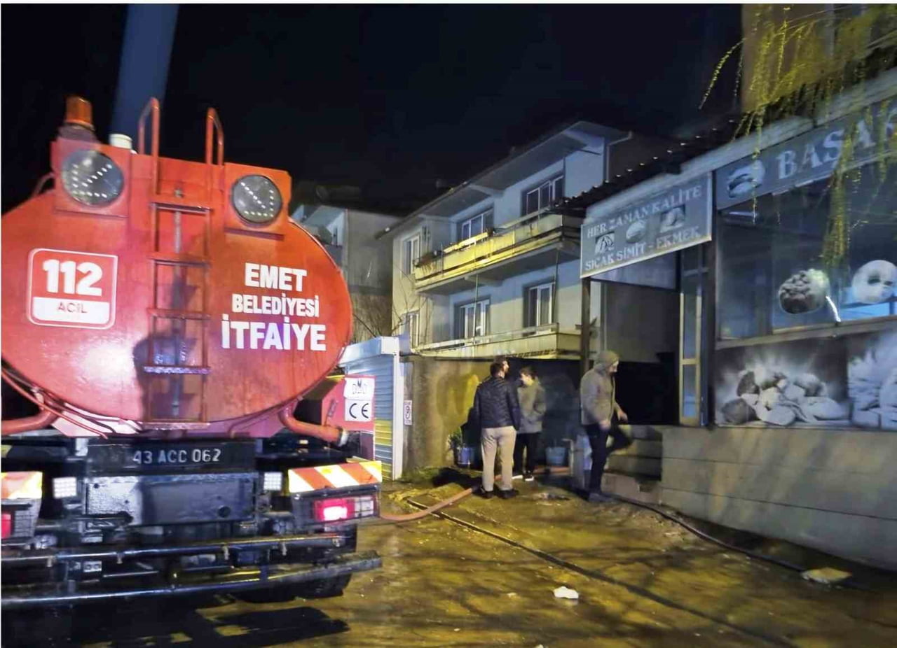 EMET’TE FIRIN DEPOSUNDA ÇIKAN YANGIN BÜYÜMEDEN SÖNDÜRÜLDÜ