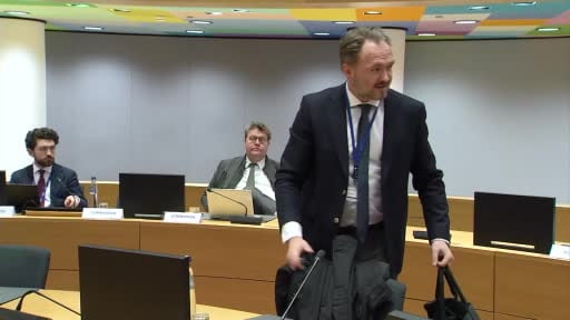 Enerjiden sorumlu AB Komisyonu üyesi Dan Jorgensen, Orta Doğu'daki savaş nedeniyle enerji...