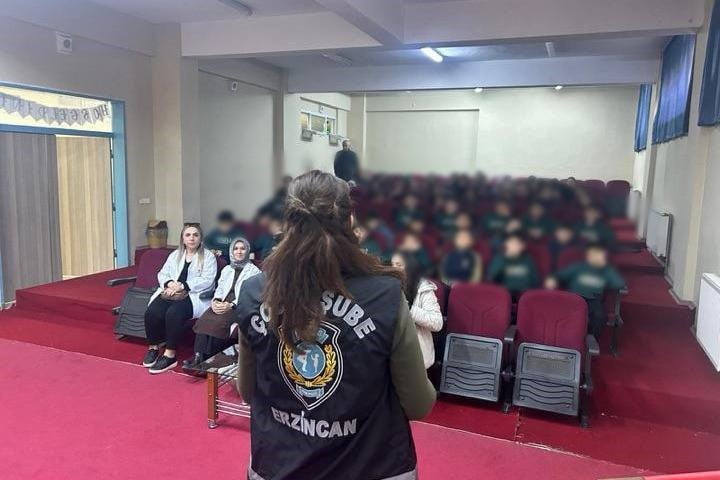 ERZİNCAN’DA ÖĞRENCİLERE GÜVENLİK EĞİTİMİ VERİLDİ