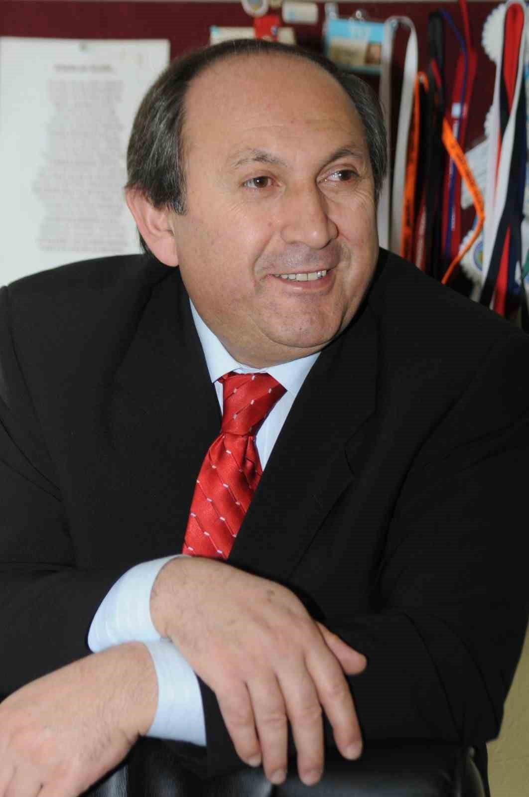 ERZURUM BASININ DUAYEN İSMİ FERİDUN FAZIL ÖZSOY HAYATINI KAYBETTİ.