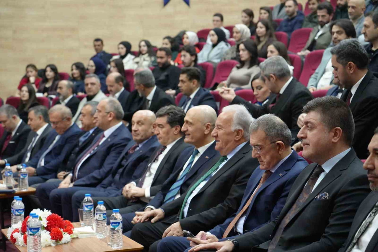 ERZURUM’DA DOĞU ANADOLU İHRACATÇILAR BİRLİĞİ (DAİB)  EV SAHİPLİĞİNDE İHRACAT ZİRVESİ...