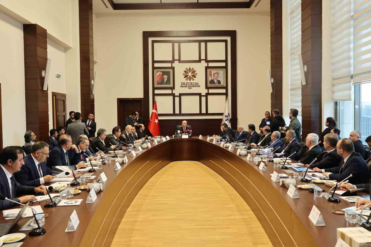 ERZURUM TEKNİK ÜNİVERSİTESİ (ETÜ) EV SAHİPLİĞİNDE DÜZENLENEN DOĞU ANADOLU PROJESİ BÖLGESİ...