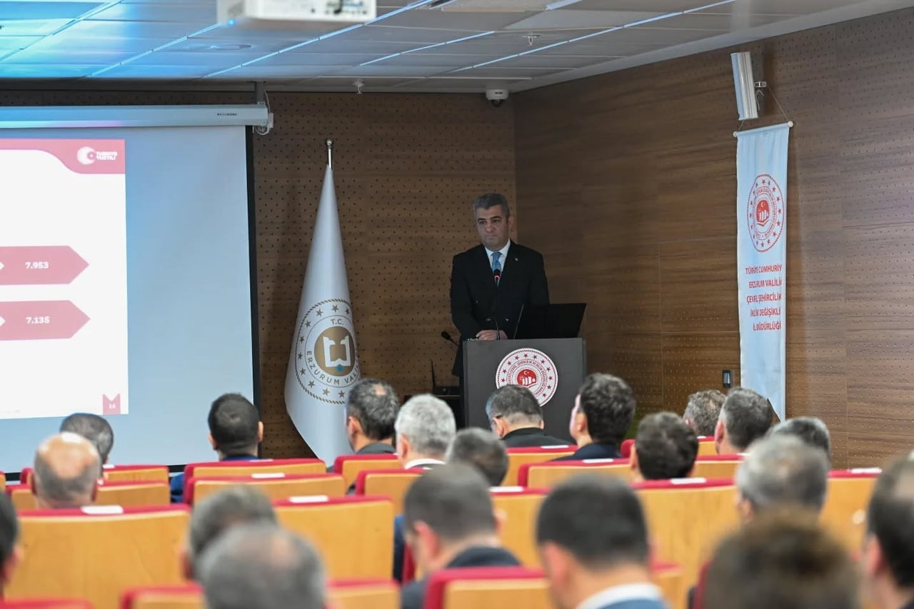 ERZURUM VALİSİ AYDIN BARUŞ’A, İL MİLLİ EĞİTİM MÜDÜRLÜĞÜ TARAFINDAN BRİFİNG...