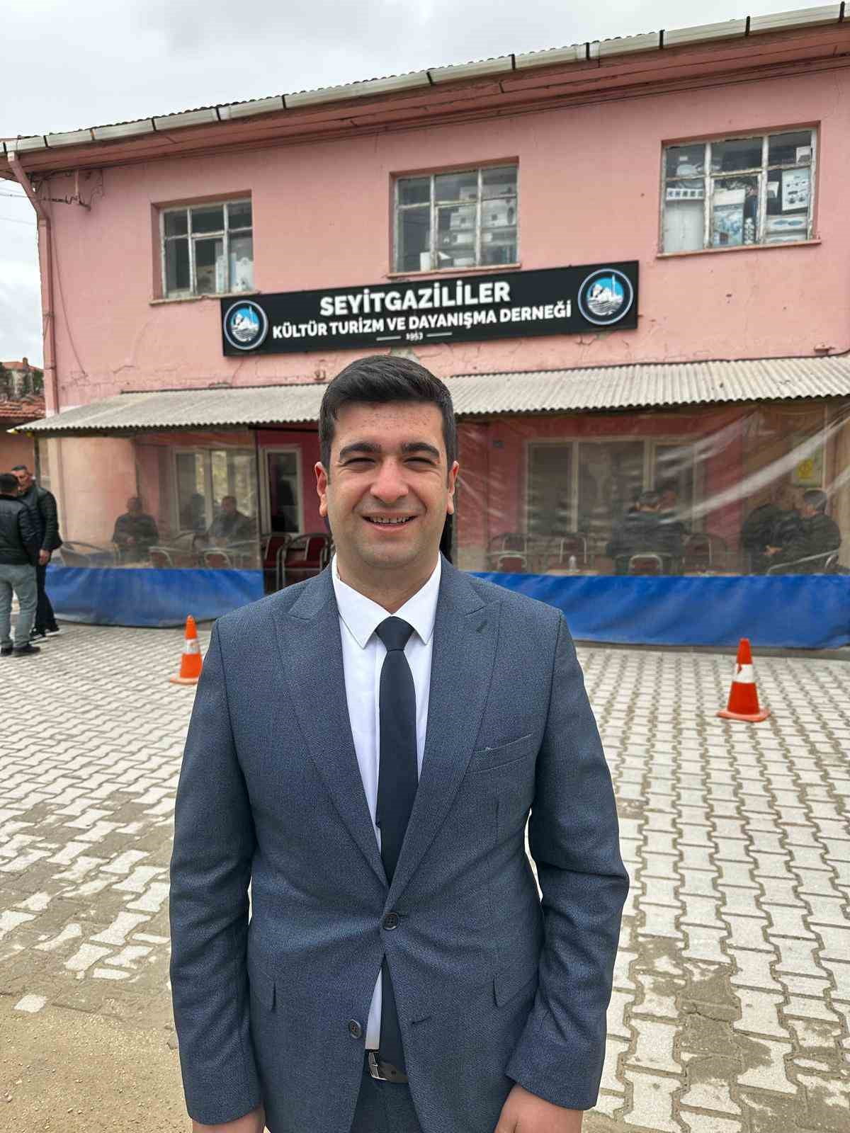 ESKİŞEHİR'DE GENEL KURULU GERÇEKLEŞTİRİLEN SEYİTGAZİLİLER KÜLTÜR, TURİZM VE DAYANIŞMA DERNEĞİ'NDE...