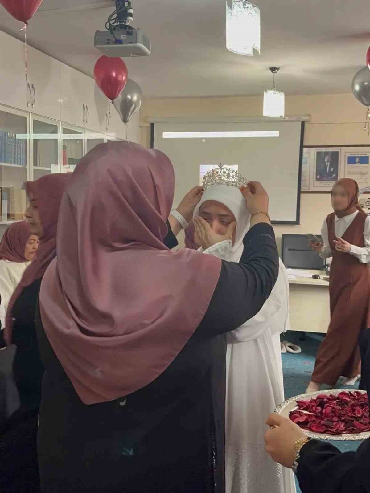 ESKİŞEHİR ODUNPAZARI MÜFTÜLÜĞÜ BÜNYESİNDEKİ 71 EVLER MERKEZ CAMİİ KUR’AN KURSU ÖĞRENCİSİ ELİF...