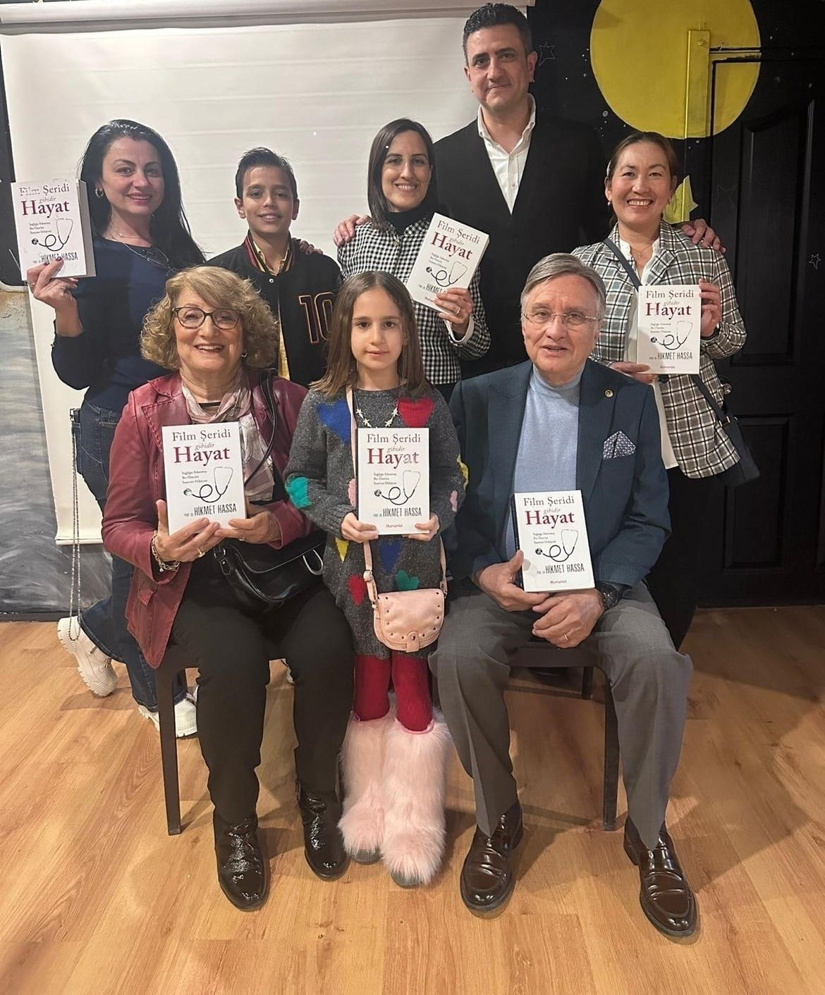 ESOGÜ ÖĞRETİM ÜYESİ PROF. DR. HİKMET HASSA’DAN ‘FİLM ŞERİDİ GİBİDİR HAYAT’ ADLI SÖYLEŞİ VE İMZA...