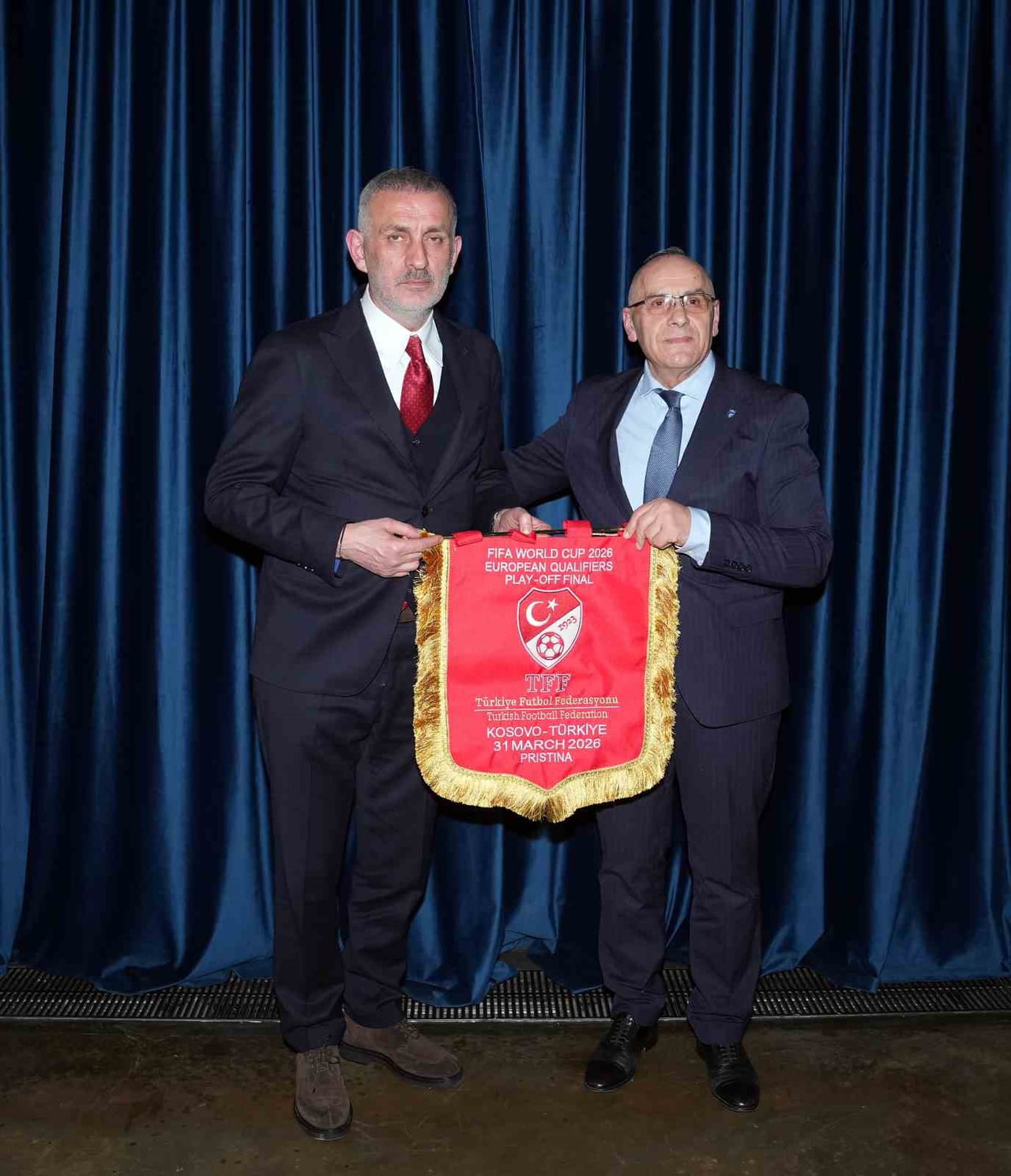 FEDERASYON BAŞKANLARI HEDİYELEŞTİ