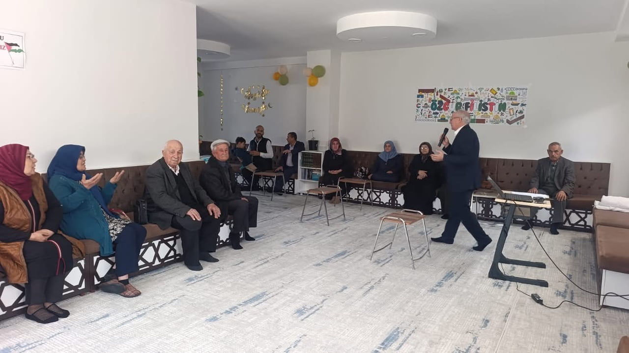 GAZİPAŞA İLÇESİNDE KUTSAL TOPRAKLARA GİTMEYE HAZIRLANAN HACI ADAYLARI İÇİN DÜZENLENEN MANEVİ...