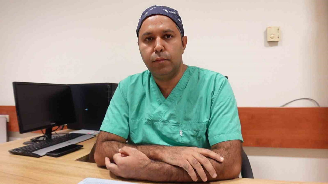 GENEL CERRAHİ ANABİLİM DALI DR. ÖĞRETİM ÜYESİ SERKAN YILMAZ, "ÖZELLİKLE 40 YAŞ ÜZERİNDEKİ...