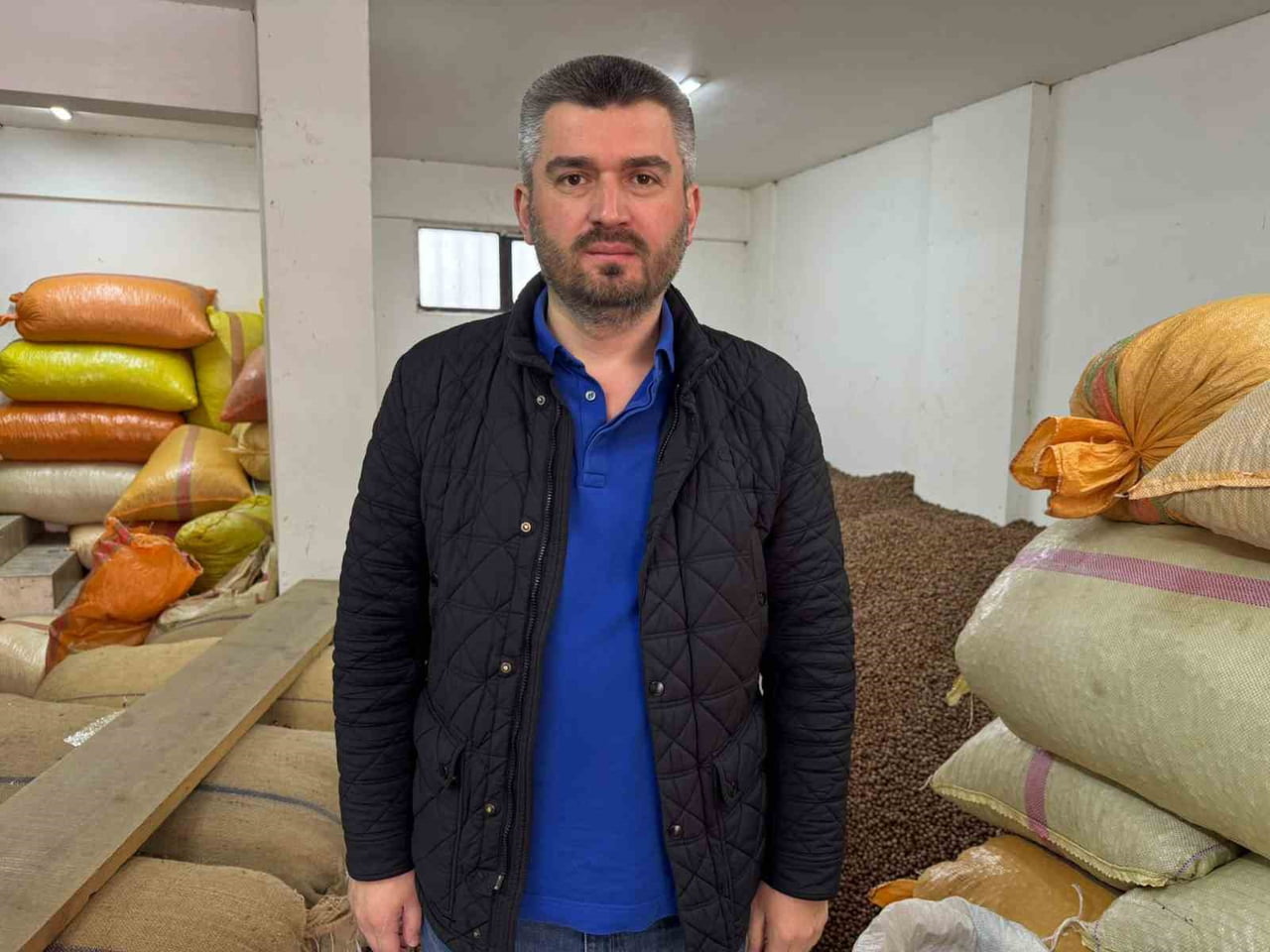 GİRESUN MERKEZDE FINDIK TİCARETİ YAPAN SEZGİN KUMAŞ SERBEST PİYASADA DÜŞMEYE DEVAM EDEN FINDIK...