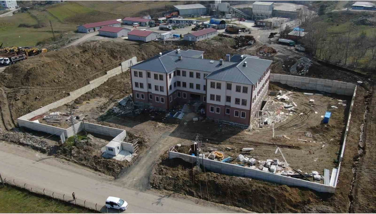 HAYATA GEÇİRİLEN PROJELER