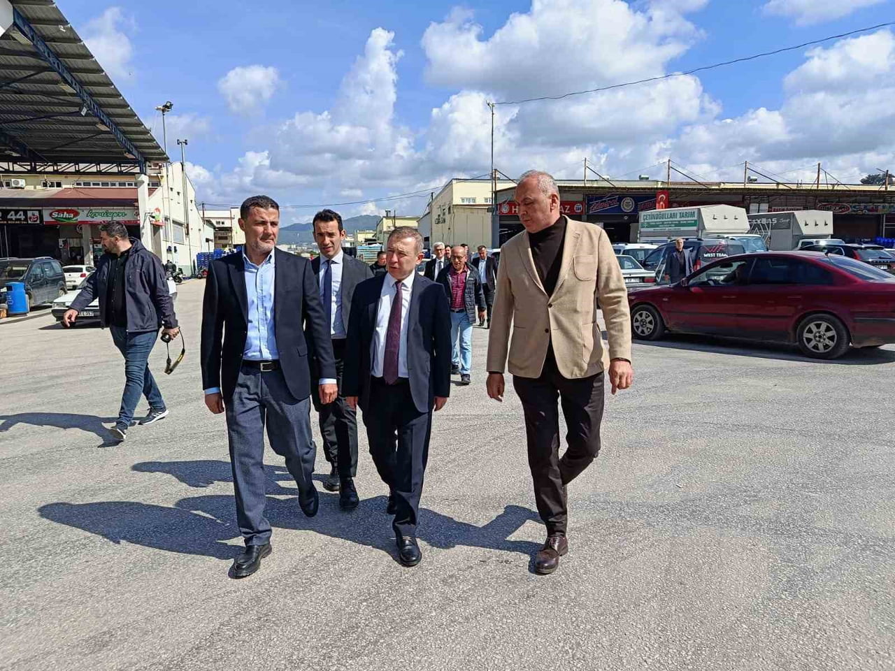 İÇ TİCARET GENEL MÜDÜRÜ ADEM BAŞAR VE TÜRKHAL (TÜRKİYE HALLER FEDERASYONU BAŞKANI) YÜKSEL TAVŞAN...