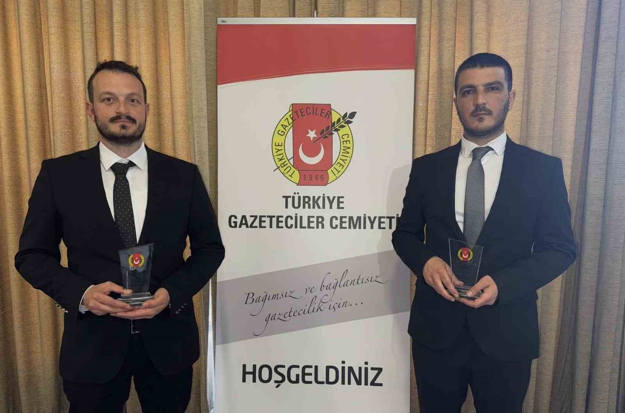 İHA MUHABİRLERİ AHMET FARUK SARIKOÇ VE İSMAİL COŞKUN