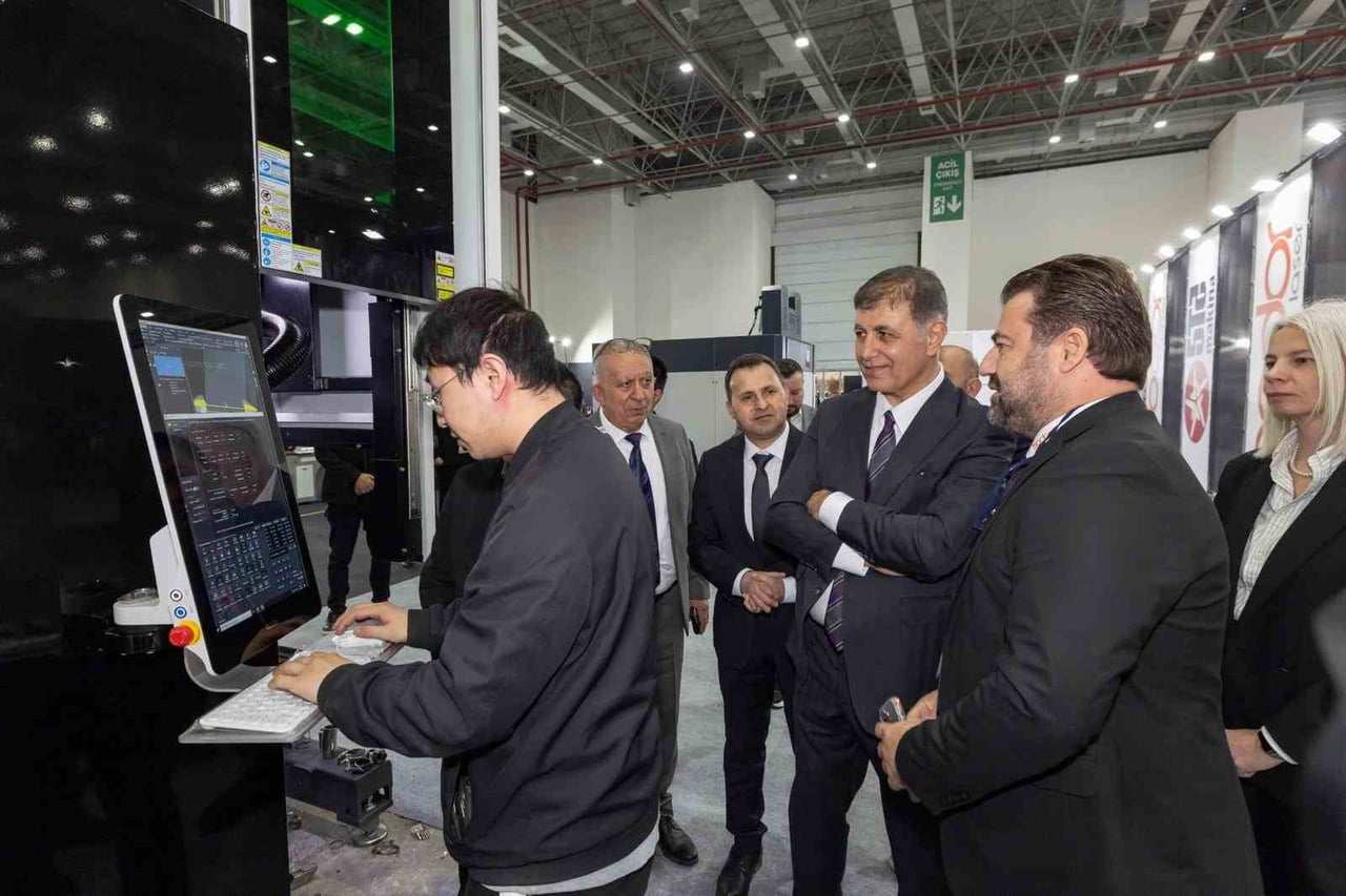 İZMİR BÜYÜKŞEHİR BELEDİYESİ EV SAHİPLİĞİNDE, BU HAFTA FUAR İZMİR’DE GERÇEKLEŞTİRİLEN ÜÇ AYRI FUAR...