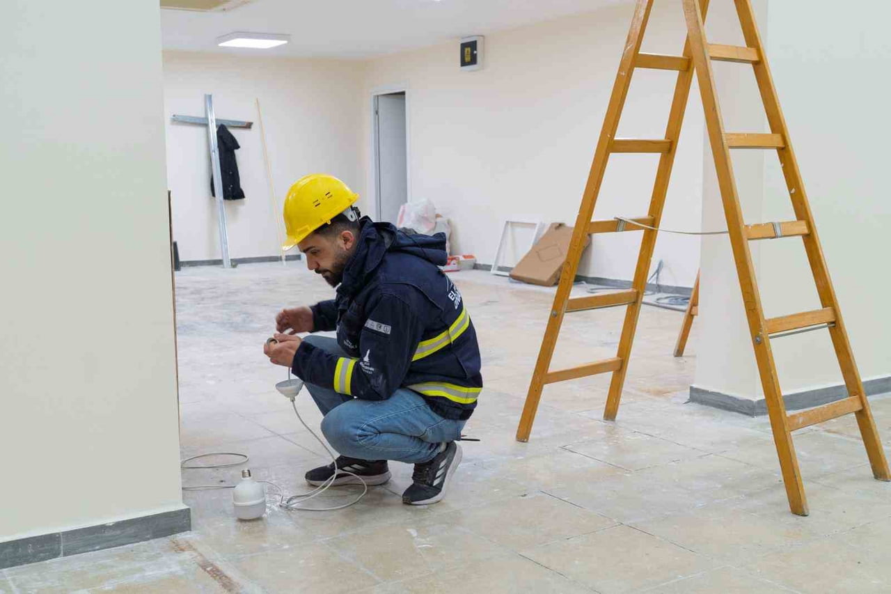 İZMİR BÜYÜKŞEHİR BELEDİYESİ, KÜLTÜRPARK'TA UZUN SÜREDİR ATIL DURAN BİNAYI, MODERN VE TEKNOLOJİK...