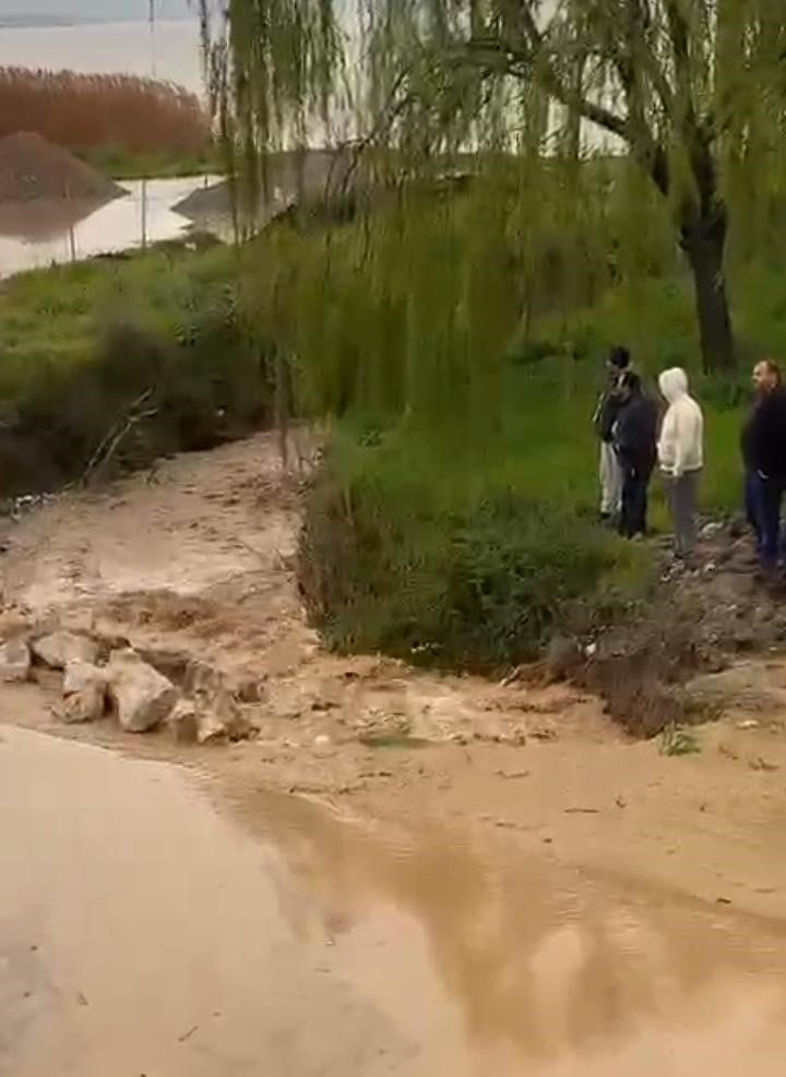 İZNİK İLÇESİNDE UZUN SÜREDİR ETKİSİNİ SÜRDÜREN KURAKLIĞIN ARDINDAN GELEN SAĞANAK YAĞIŞ, BU KEZ...