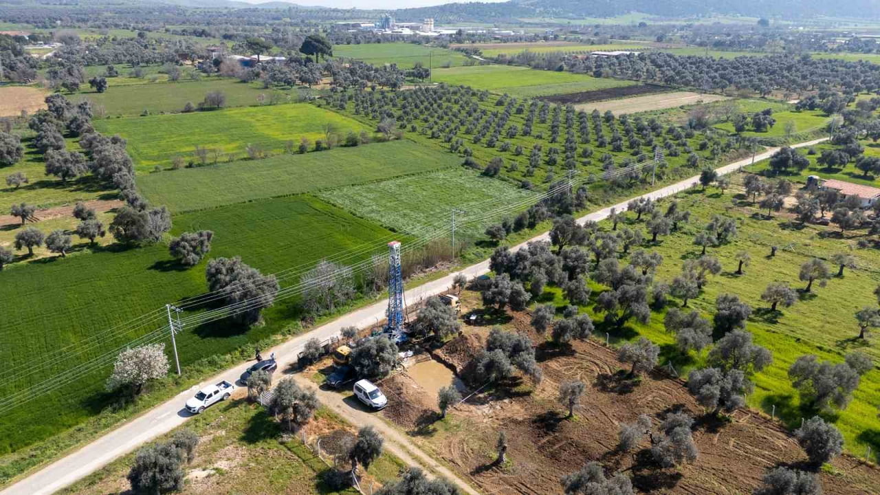 İZSU, TİRE VE BAYINDIR’A YAKLAŞIK 32 MİLYON LİRALIK YATIRIMLA 16 SONDAJ KUYUSU AÇIYOR.