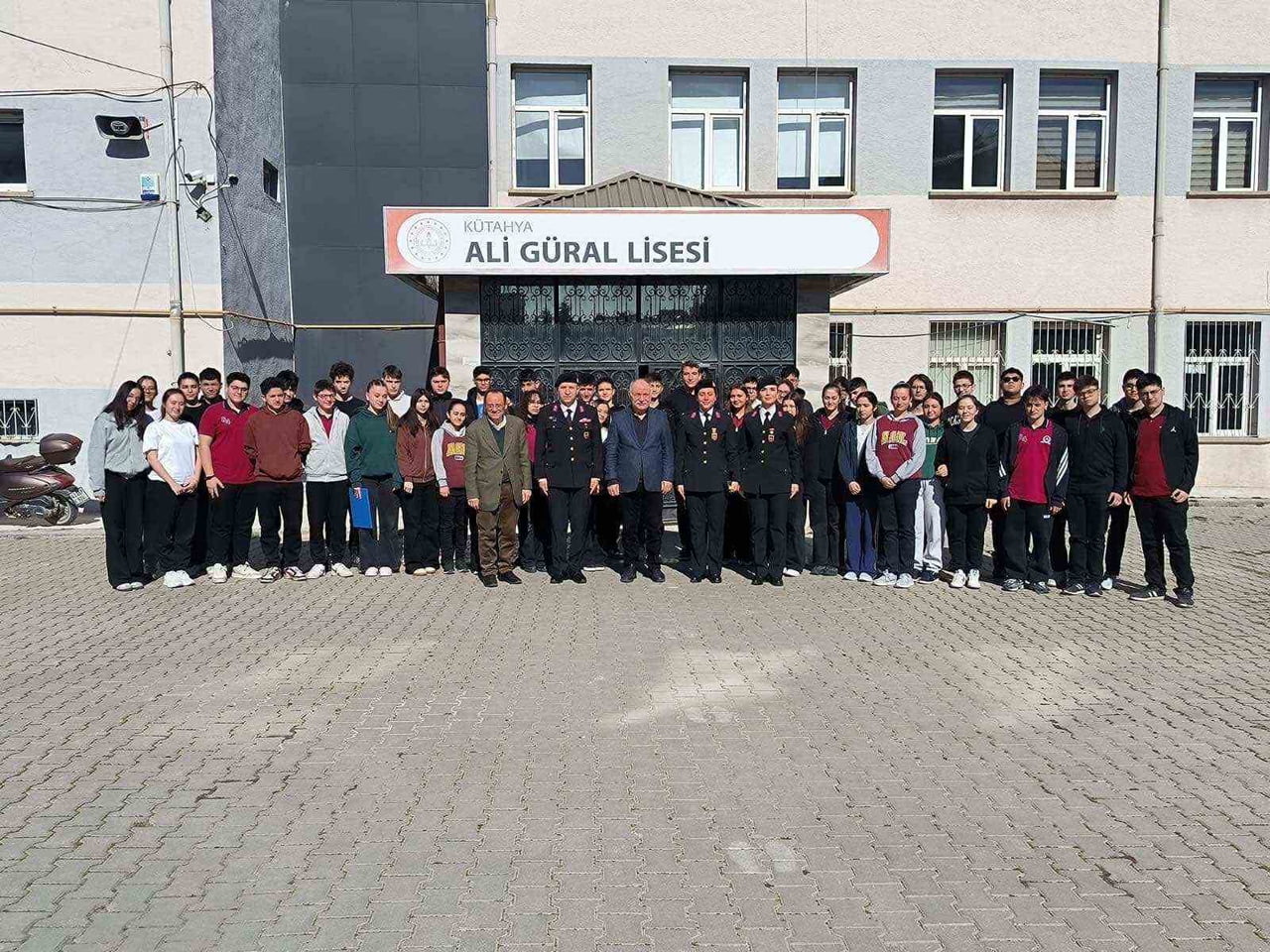 JANDARMADAN ÖĞRENCİLERE JSGA TANITIMI