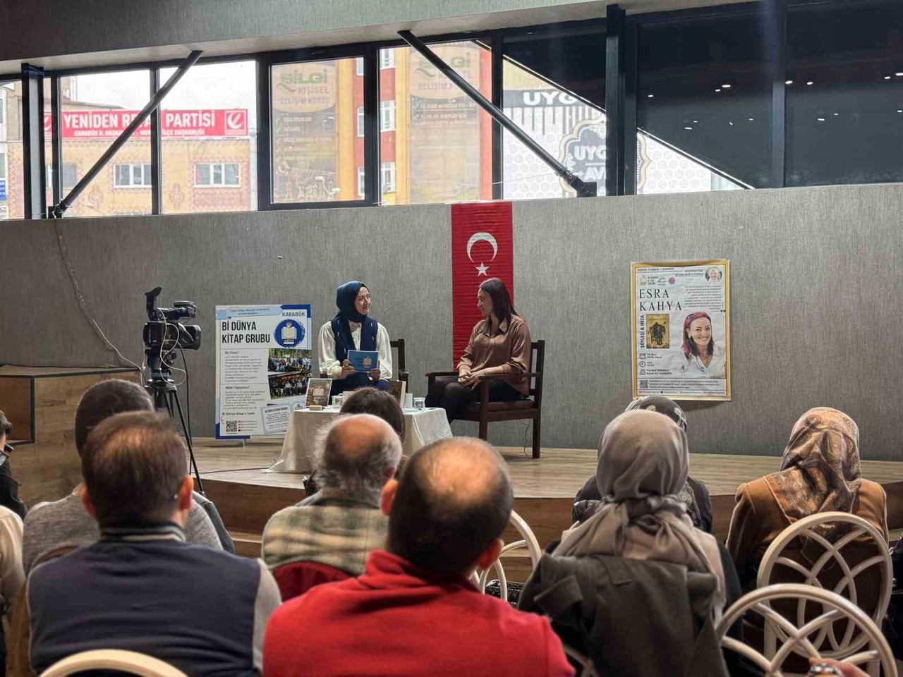 KARABÜK BELEDİYESİ TARAFINDAN KARABÜK BELEDİYESİ SANAT EVİ’NDE DÜZENLENEN PROGRAMDA, SANAT VE...