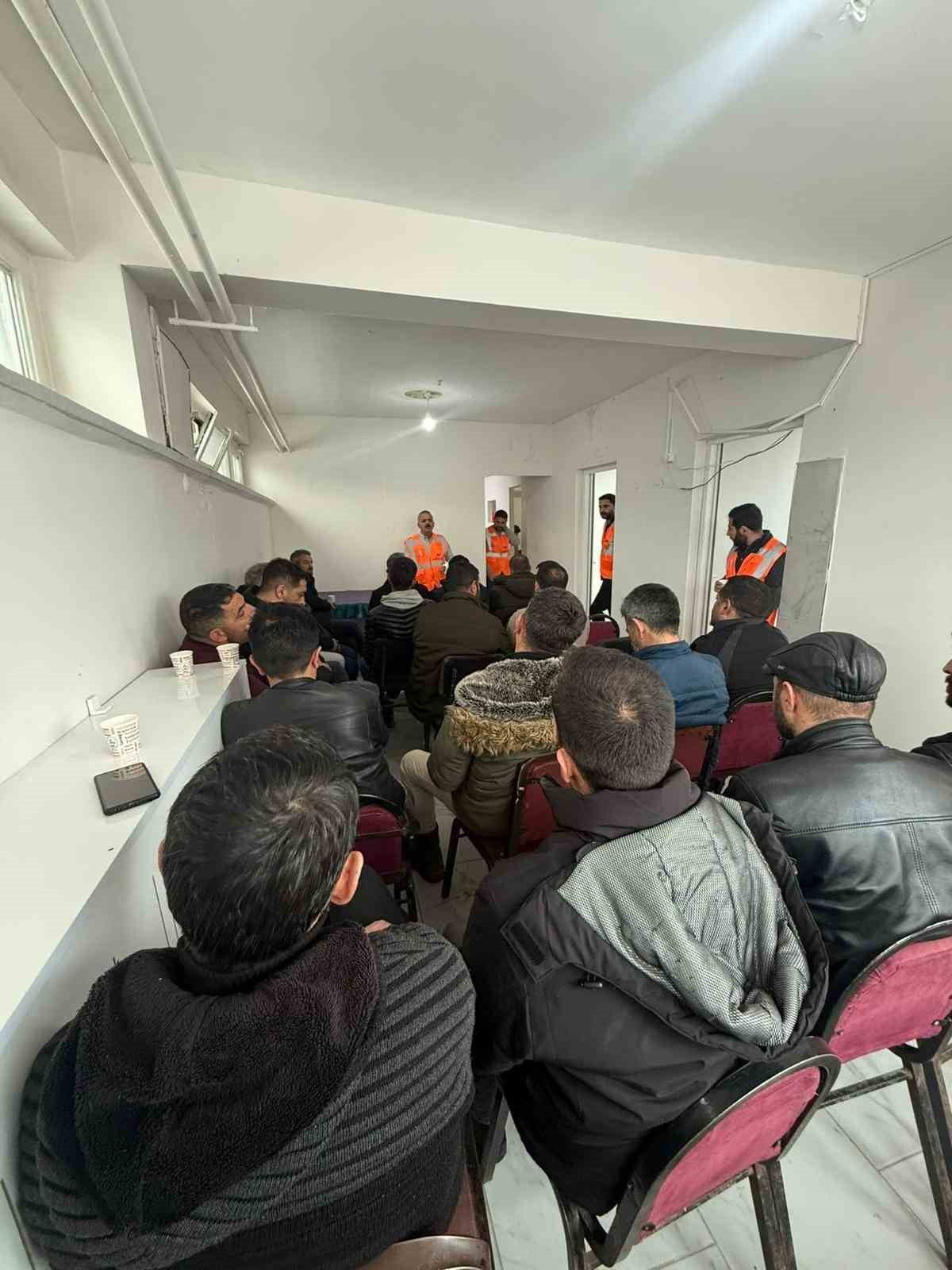 KARAYAZI’DA YENİ KURULAN KARAYAZI ESNAF SOSYAL KÜLTÜR YARDIMLAŞMA VE DAYANIŞMA DERNEĞİ, İLK...