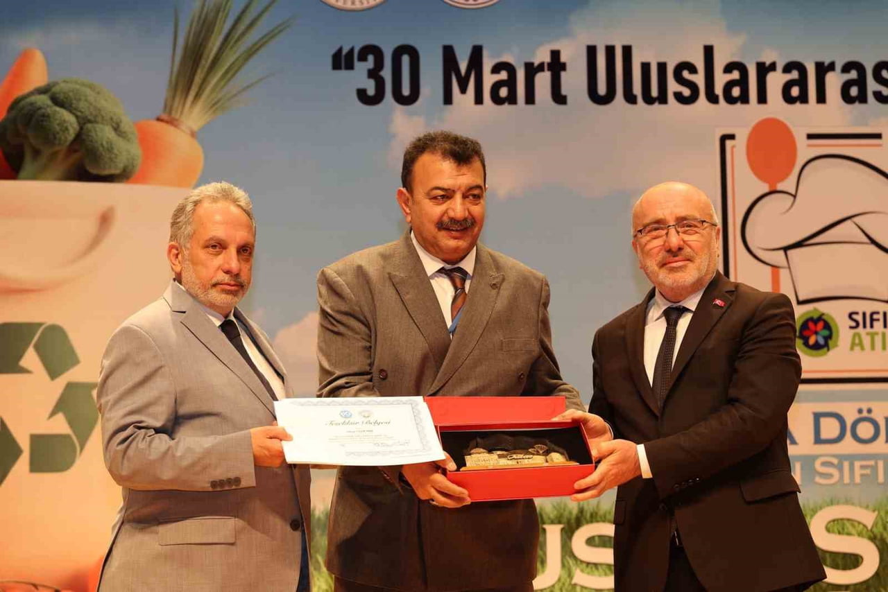 KAYSERİ'DE, TALAS BELEDİYESİ VE KAYSERİ ÜNİVERSİTESİ (KAYÜ) İŞBİRLİĞİNDE DÜZENLENEN YEMEK...