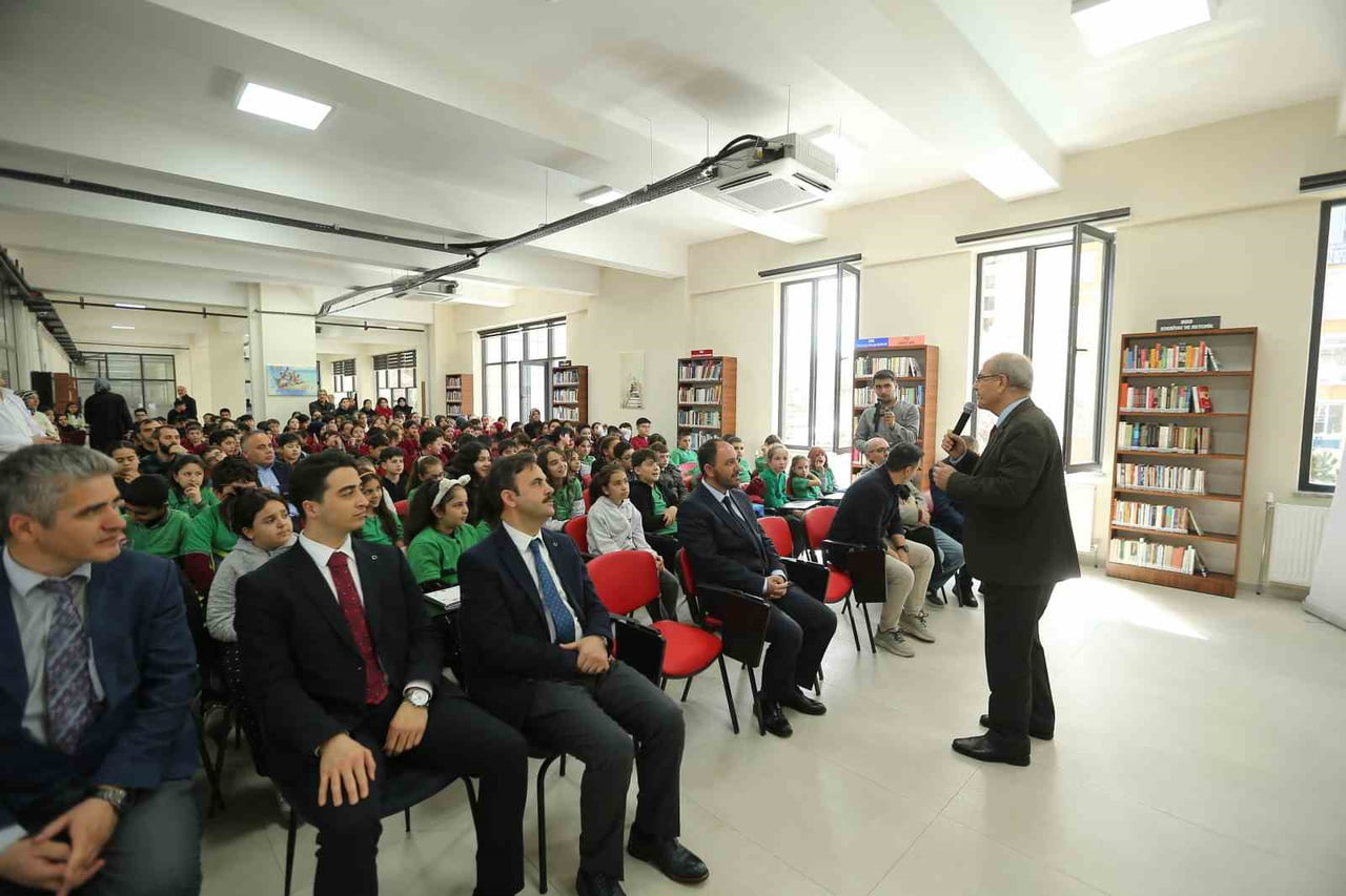 KAYSERİ BÜYÜKŞEHİR BELEDİYESİ; 62’NCİ KÜTÜPHANE HAFTASI DOLAYISIYLA YAZAR-OKUR BULUŞMALARI...