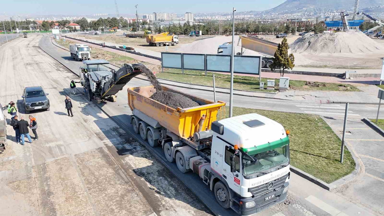 KAYSERİ BÜYÜKŞEHİR BELEDİYESİ; ŞEHİR İÇİ ULAŞIMIN KİLİT NOKTALARINDAN KARTAL KATLI KAVŞAĞI VE...