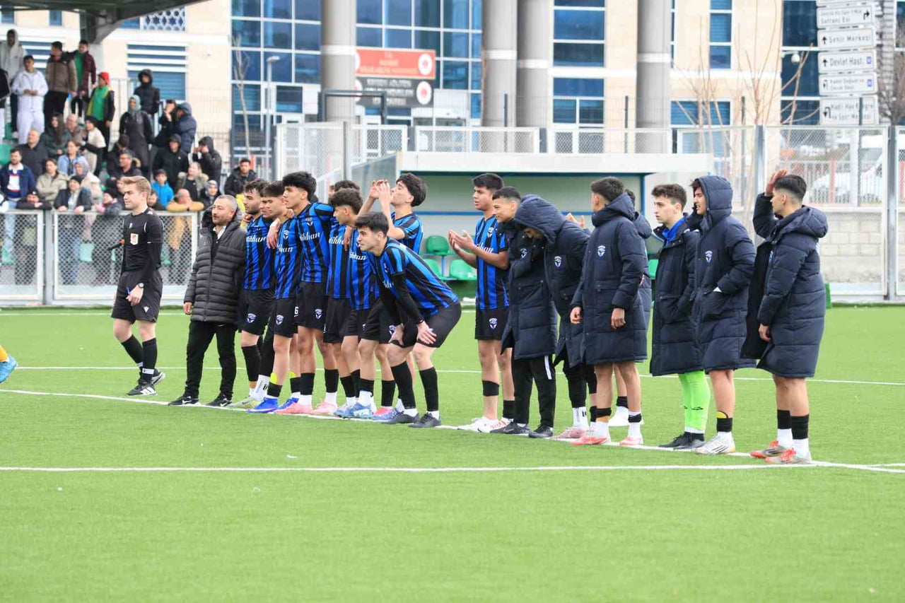 KAYSERİ U18 LİGİ EKİPLERİNDEN SUNGUR FUTBOL KULÜBÜ ŞAMPİYON OLDU.