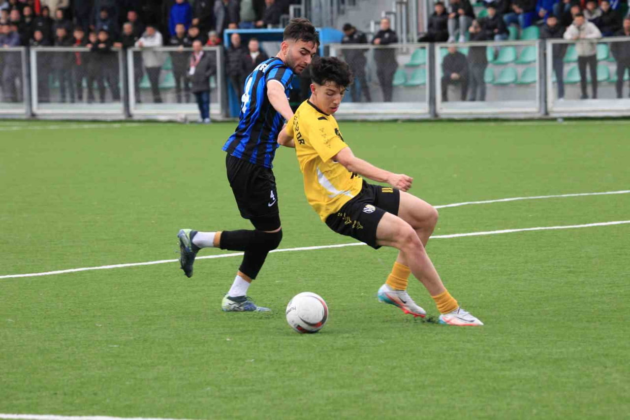 KAYSERİ U18 LİGİ EKİPLERİNDEN SUNGUR FUTBOL KULÜBÜ ŞAMPİYON OLDU.