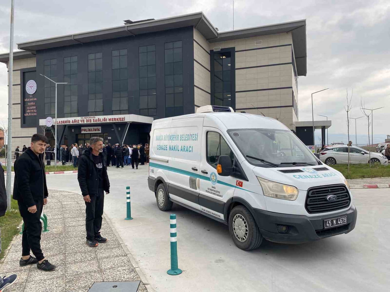 KAZADA ÖLEN MUHARREM YASİN ŞİMŞEK MESAİ ARKADAŞLARINDAN HELALLİK ALINDIKTAN SONRA TOPRAĞA...