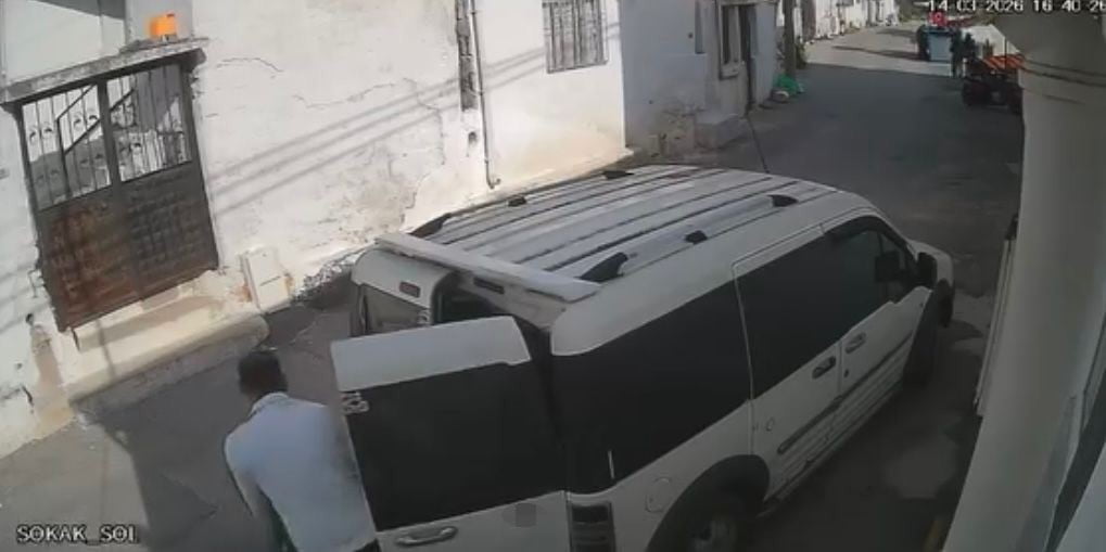 KENDİLERİNİ ALICI GİBİ TANITAN ŞAHISLAR, 295 KİLO ZEYTİNYAĞINI "PARAYI HESABA ATACAĞIZ" DİYEREK...