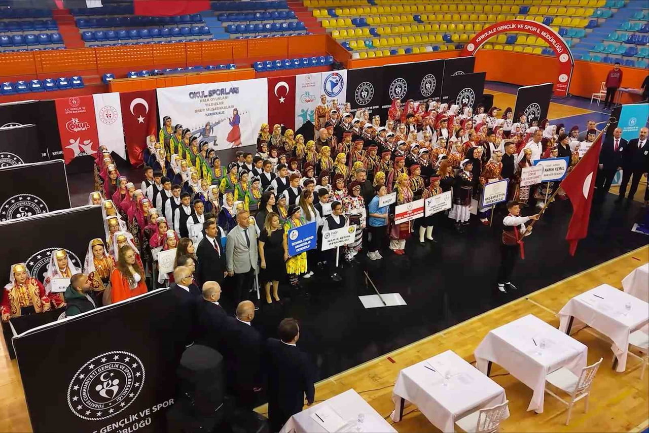 KIRIKKALE, OKUL SPORLARI HALK OYUNLARI YILDIZLAR GRUP YARIŞMALARI’NA EV SAHİPLİĞİ YAPTI