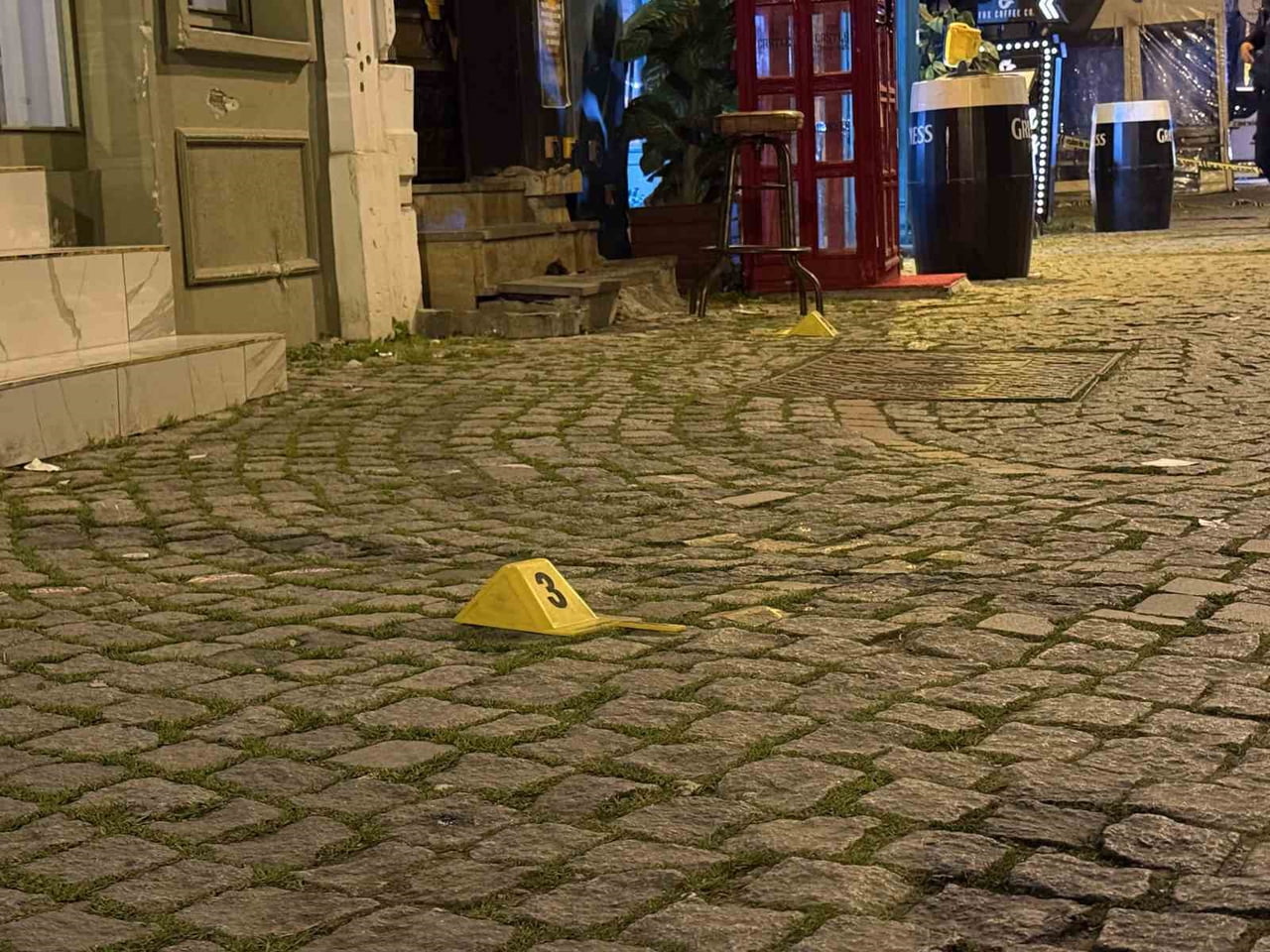 KOCAELİ'NİN İZMİT İLÇESİNDE 3 KİŞİNİN ÖLDÜĞÜ 2 KİŞİNİN YARALANDIĞI EĞLENCE MEKANINA SİLAHLI...