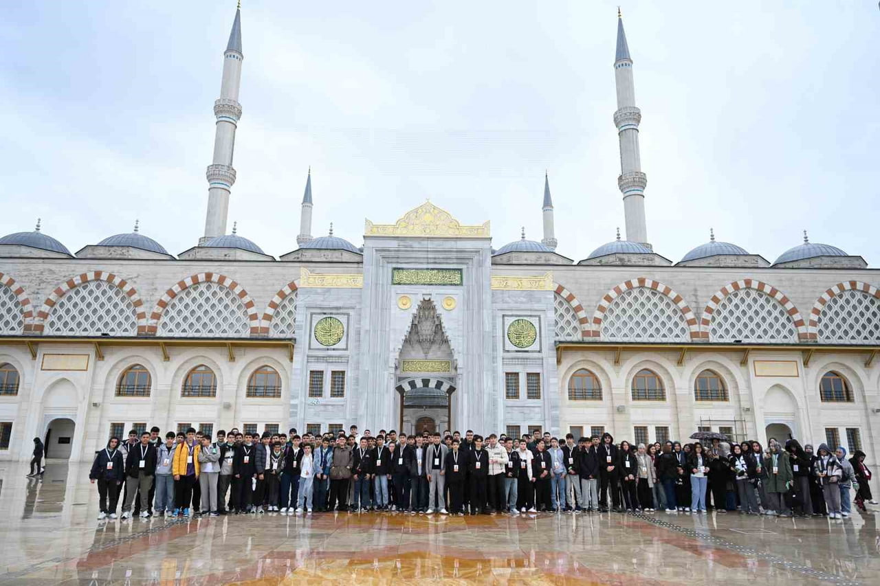 KONYA BÜYÜKŞEHİR BELEDİYESİ TARAFINDAN KONYA GENELİNDEKİ 11. SINIFLAR İÇİN HAYATA GEÇİRİLEN "GENÇ...