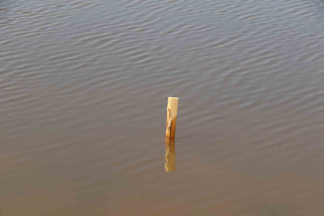 KURAKLIĞIN ETKİSİYLE AĞUSTOS AYINDA KURUMAYA BAŞLAYIP 2 AY İÇİNDE TAMAMEN KURUYAN KIZILCA GÖLETİ...