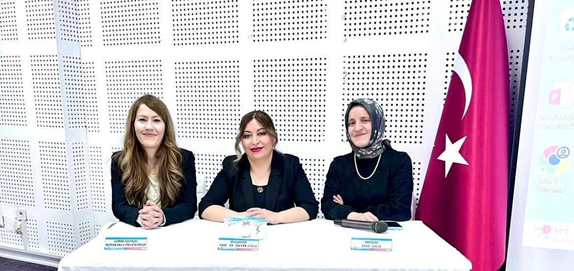KÜTAHYA'DA 'DENETİMLİ SERBESTLİKTE SOSYAL HİZMETİN ROLÜ' KONULU PANEL
