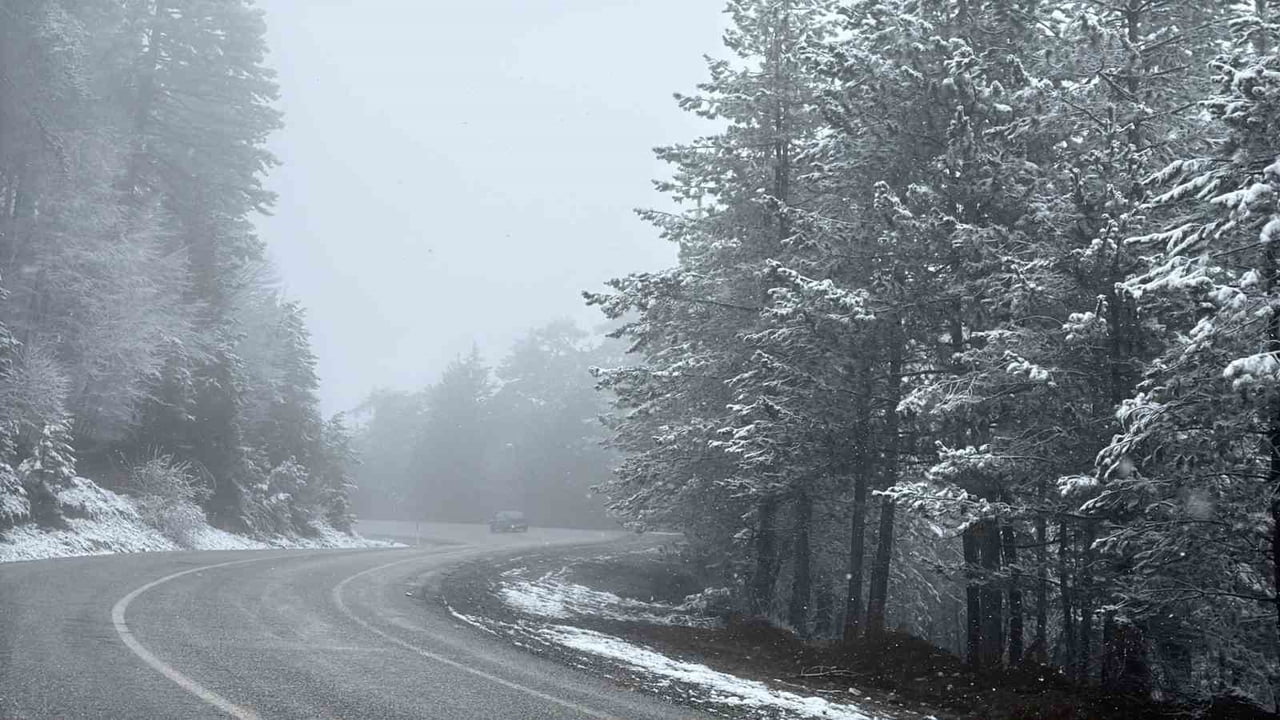 KÜTAHYA'NIN DOMANİÇ DAĞI’NDA KAR YAĞIŞI