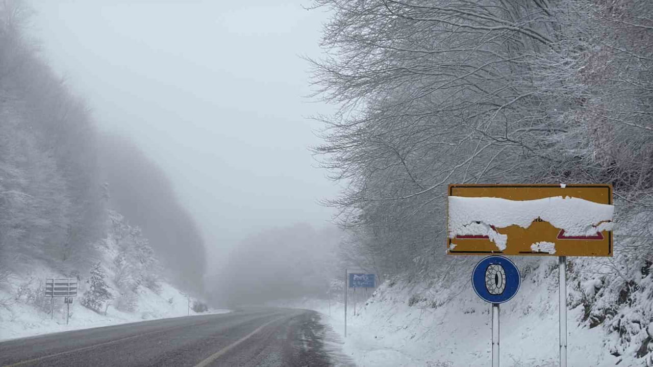KÜTAHYA'NIN DOMANİÇ DAĞI’NDA KAR YAĞIŞI