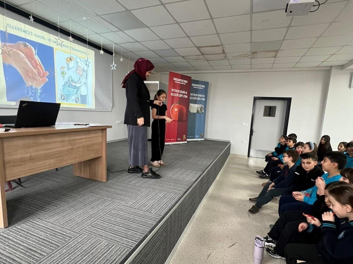 KÜTAHYA’DA OKULLARDA GIDA GÜVENİLİRLİĞİ EĞİTİMİ